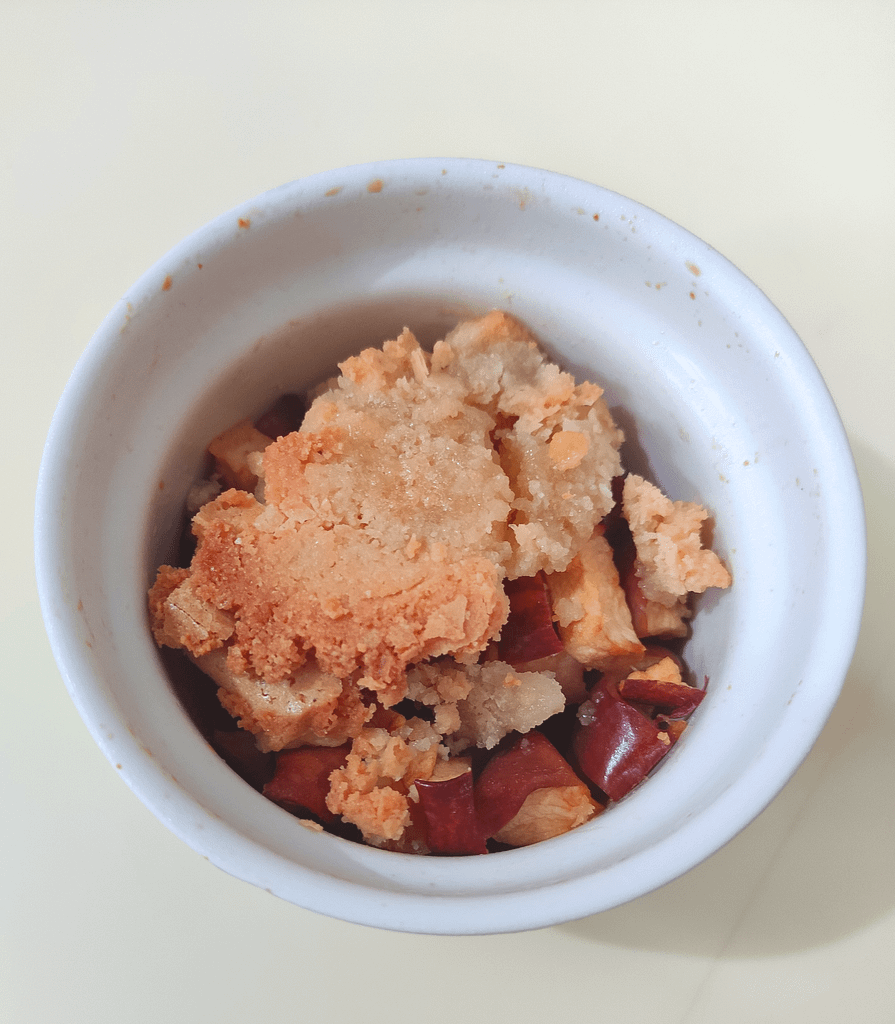 Macaron Apple Crisp